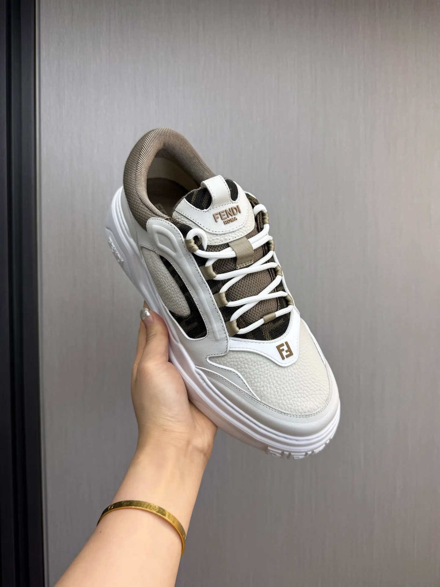 Men's shoes 💰780💰 Fendi (FENDI) men's model official website 1:1 replica ⬆️ The latest hot sale 🔥Original cowhide stitching - Comfortable mesh lining Original outsole ✅Ready stock 38-45 (38.45 non-refundable)